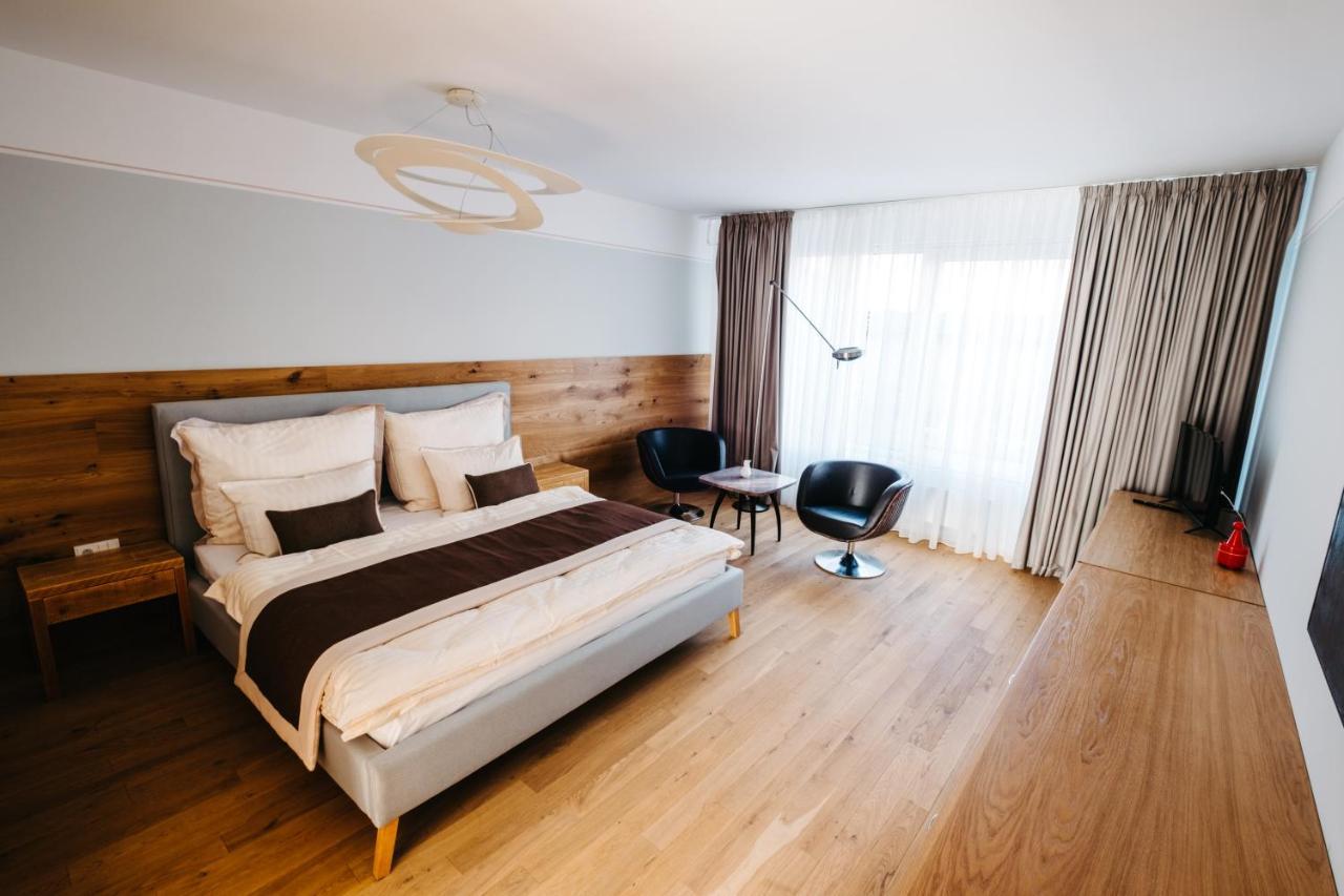 Boutique Hotel Corso Revnice ภายนอก รูปภาพ
