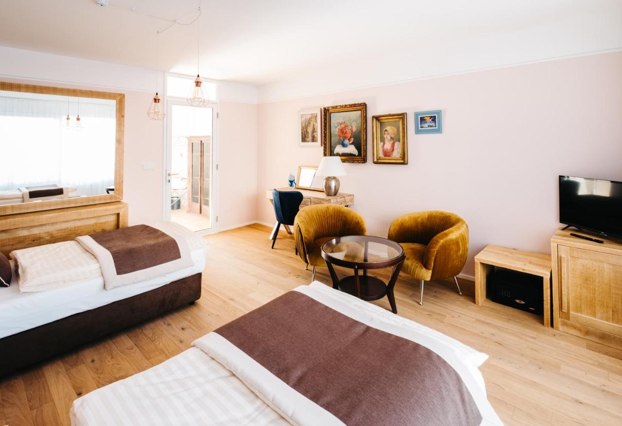 Boutique Hotel Corso Revnice ภายนอก รูปภาพ