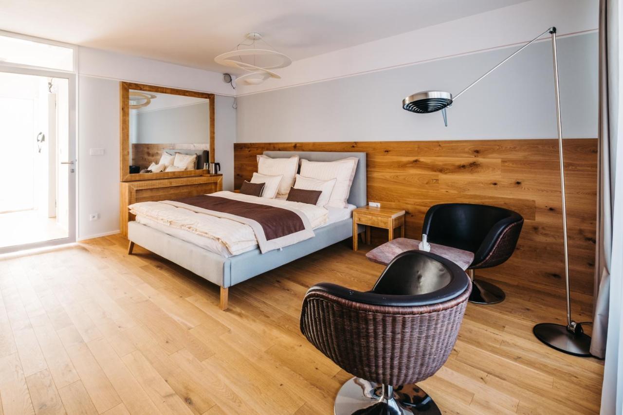 Boutique Hotel Corso Revnice ภายนอก รูปภาพ