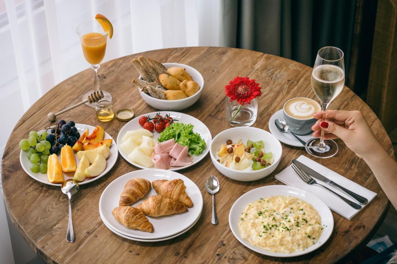 Boutique Hotel Corso Revnice ภายนอก รูปภาพ